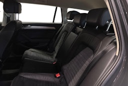 harmaa Volkswagen Passat 2017 kuva 10.
