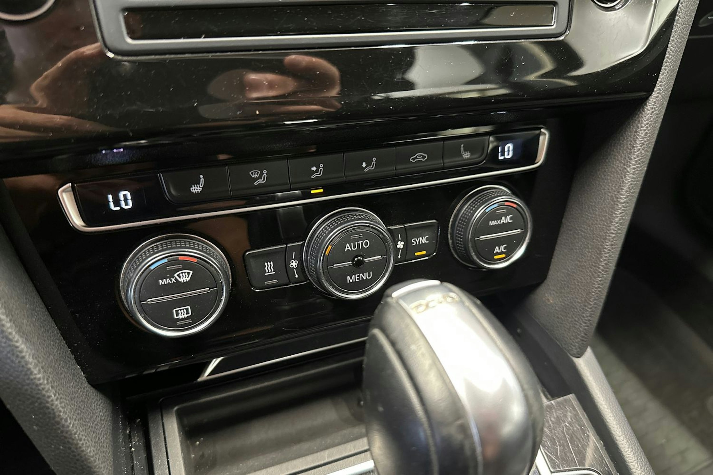 harmaa Volkswagen Passat 2017 kuva 15.