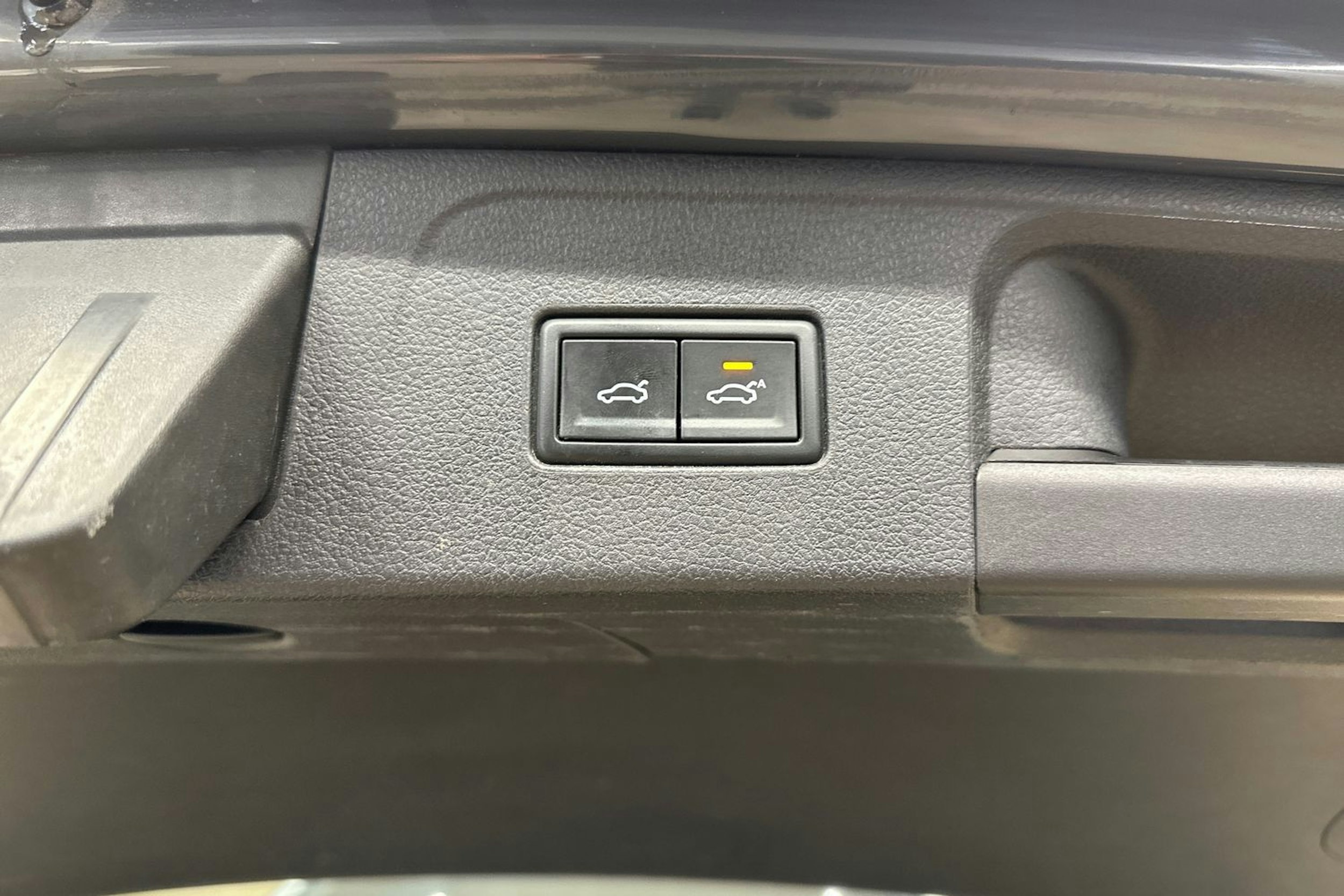 harmaa Volkswagen Passat 2017 kuva 17.