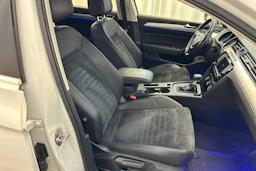 valkoinen Volkswagen Passat 2017 kuva 16.