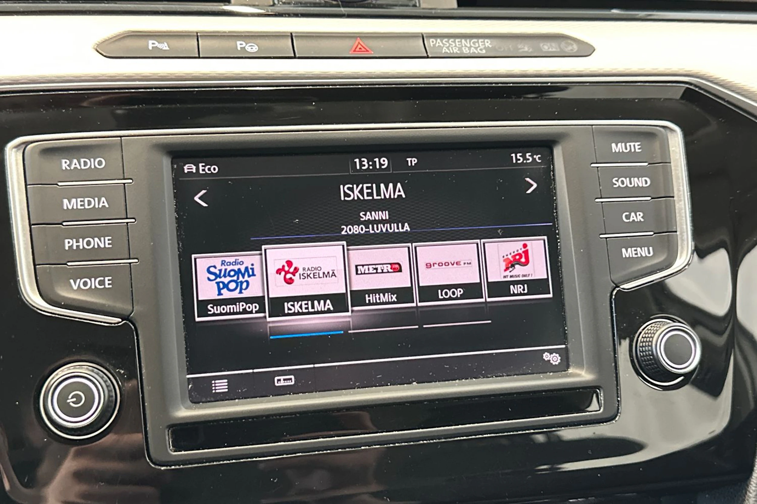 valkoinen Volkswagen Passat 2017 kuva 25.