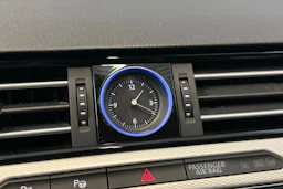 valkoinen Volkswagen Passat 2017 kuva 29.