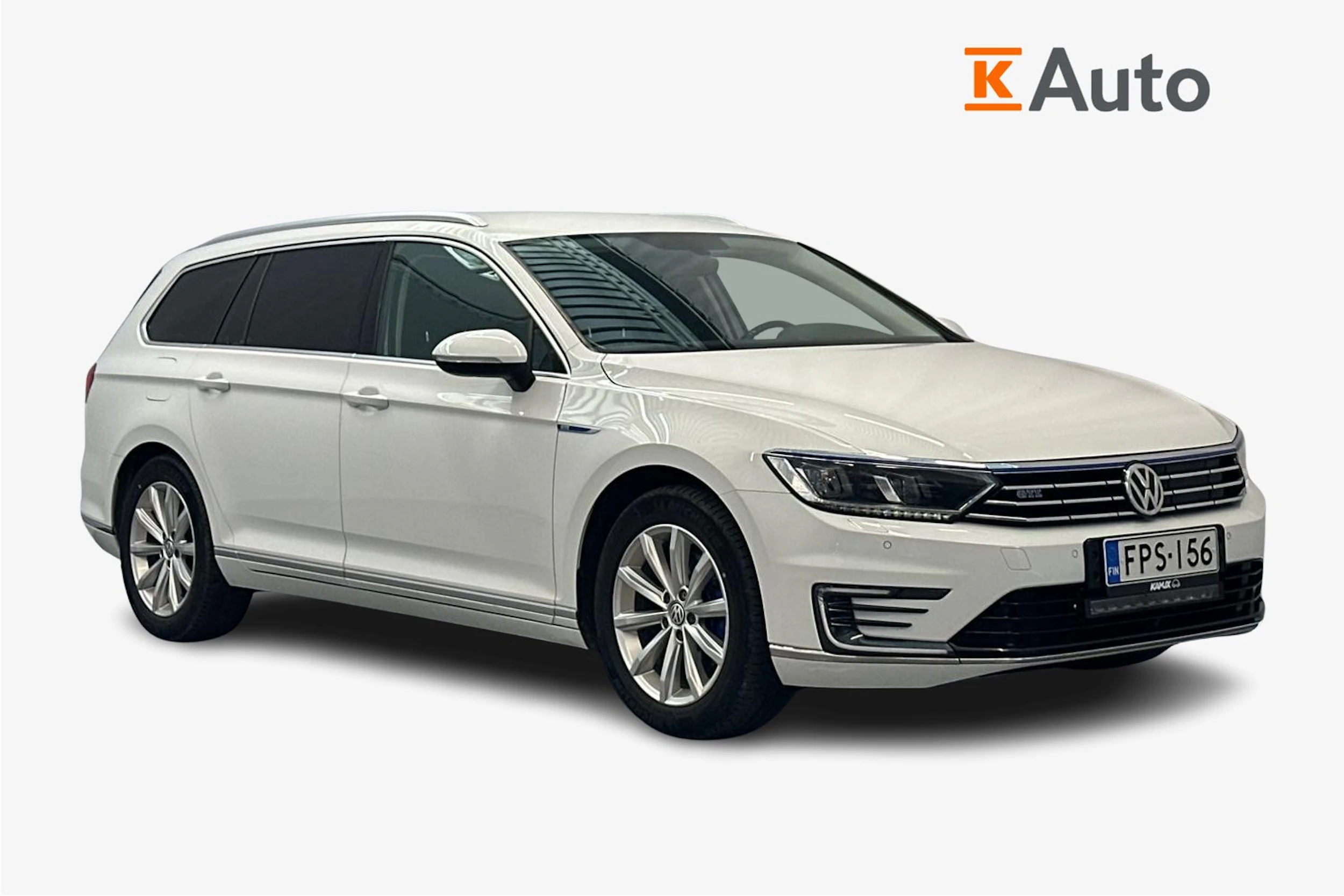 valkoinen Volkswagen Passat 2017 kuva 1.