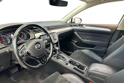 valkoinen Volkswagen Passat 2017 kuva 3.