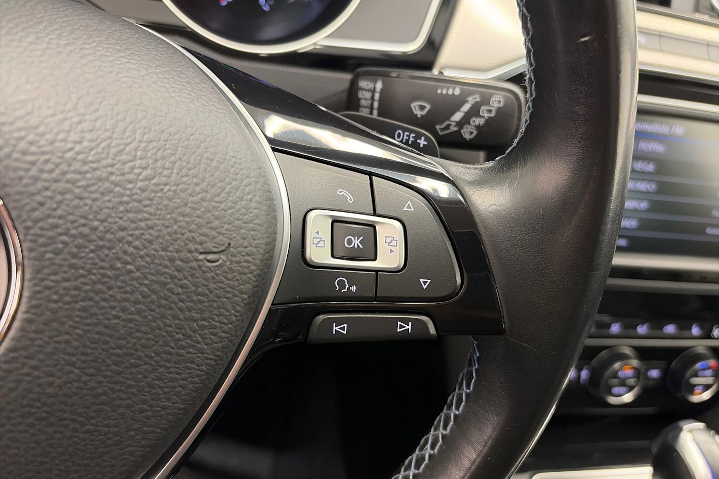 Harmaa Volkswagen PASSAT 2017 kuva 18.