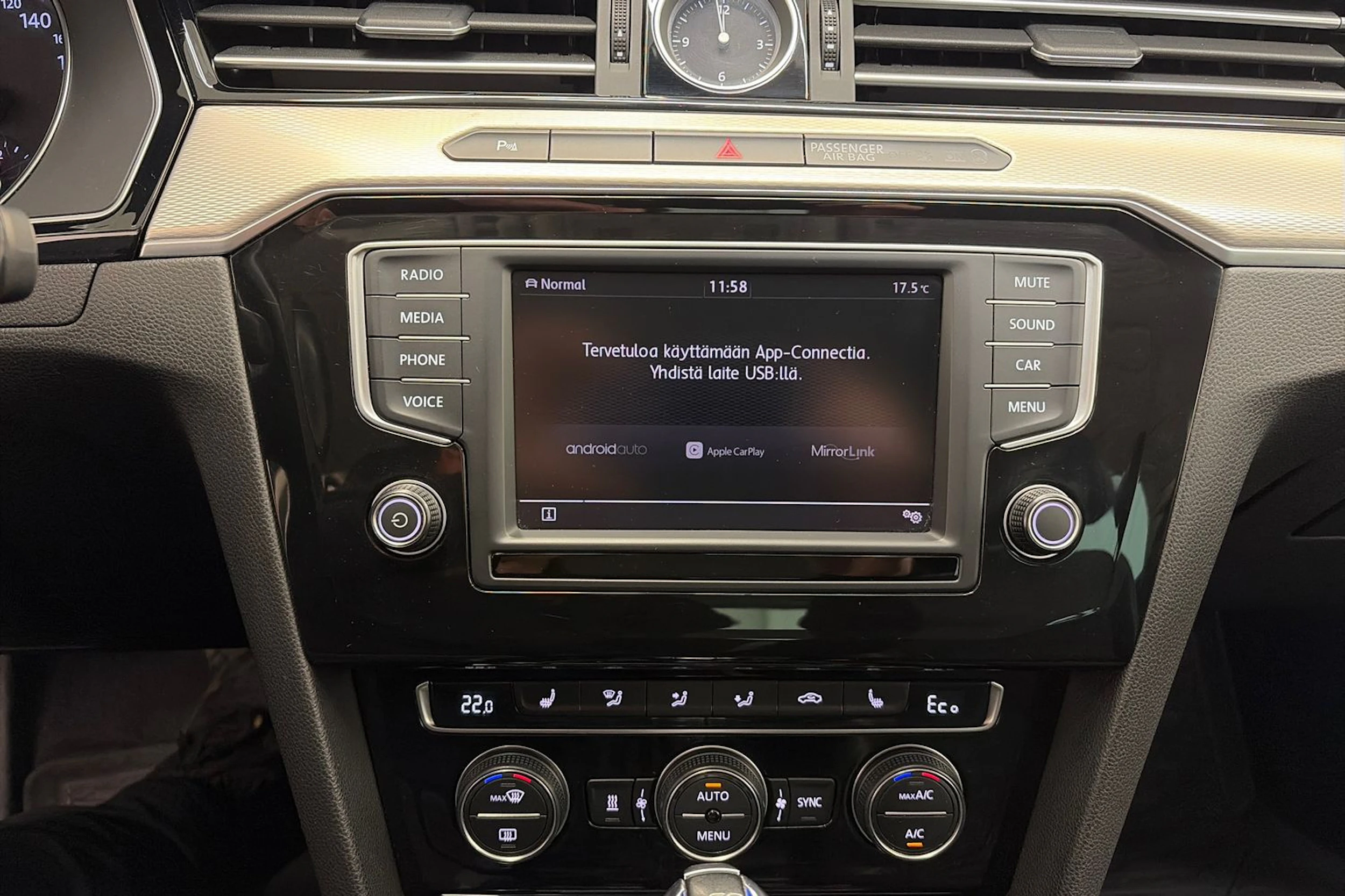 Harmaa Volkswagen PASSAT 2017 kuva 20.