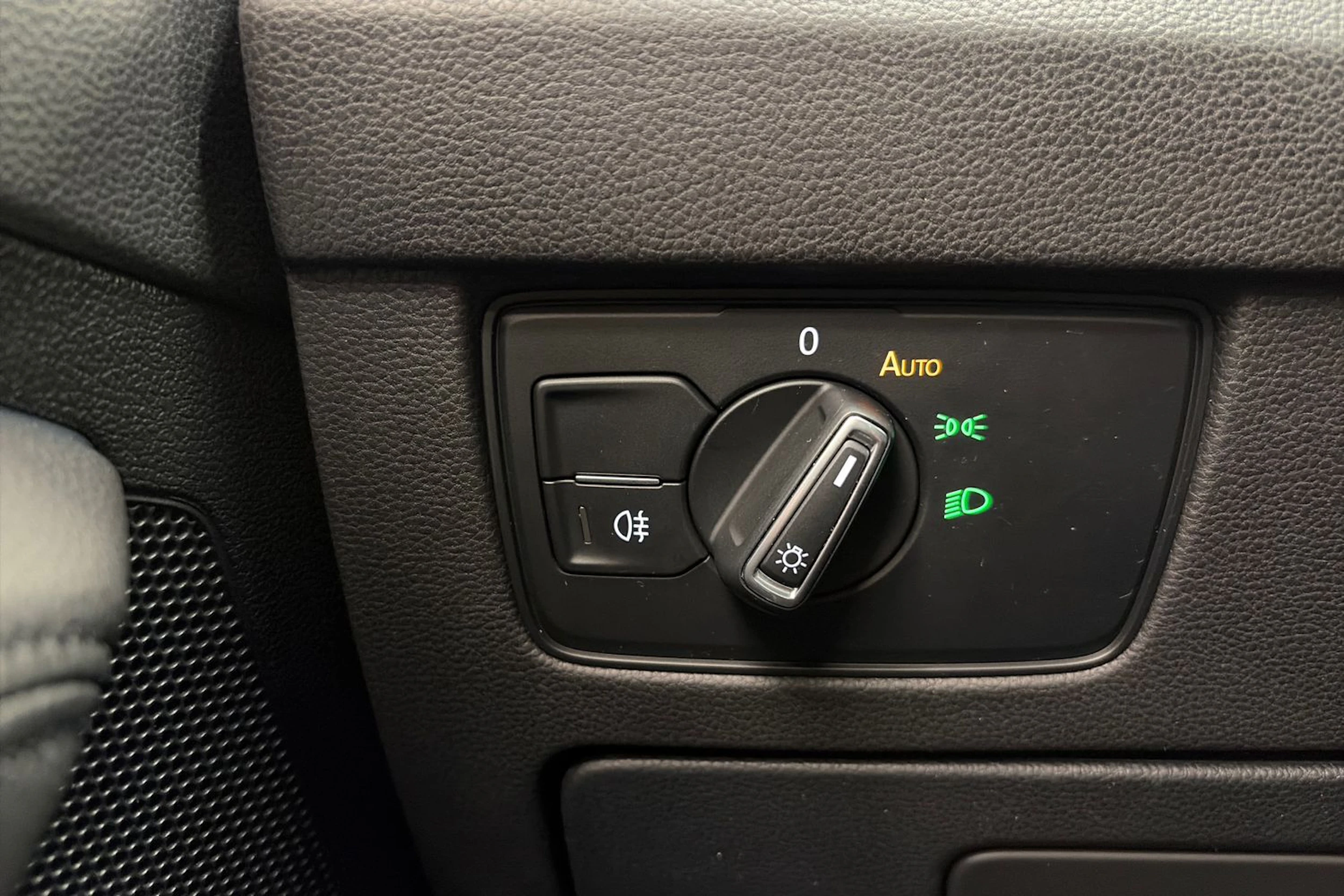 Harmaa Volkswagen PASSAT 2017 kuva 29.