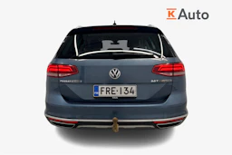 sininen Volkswagen Passat 2018 kuva 3.