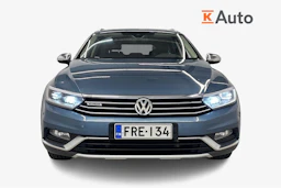 sininen Volkswagen Passat 2018 kuva 4.