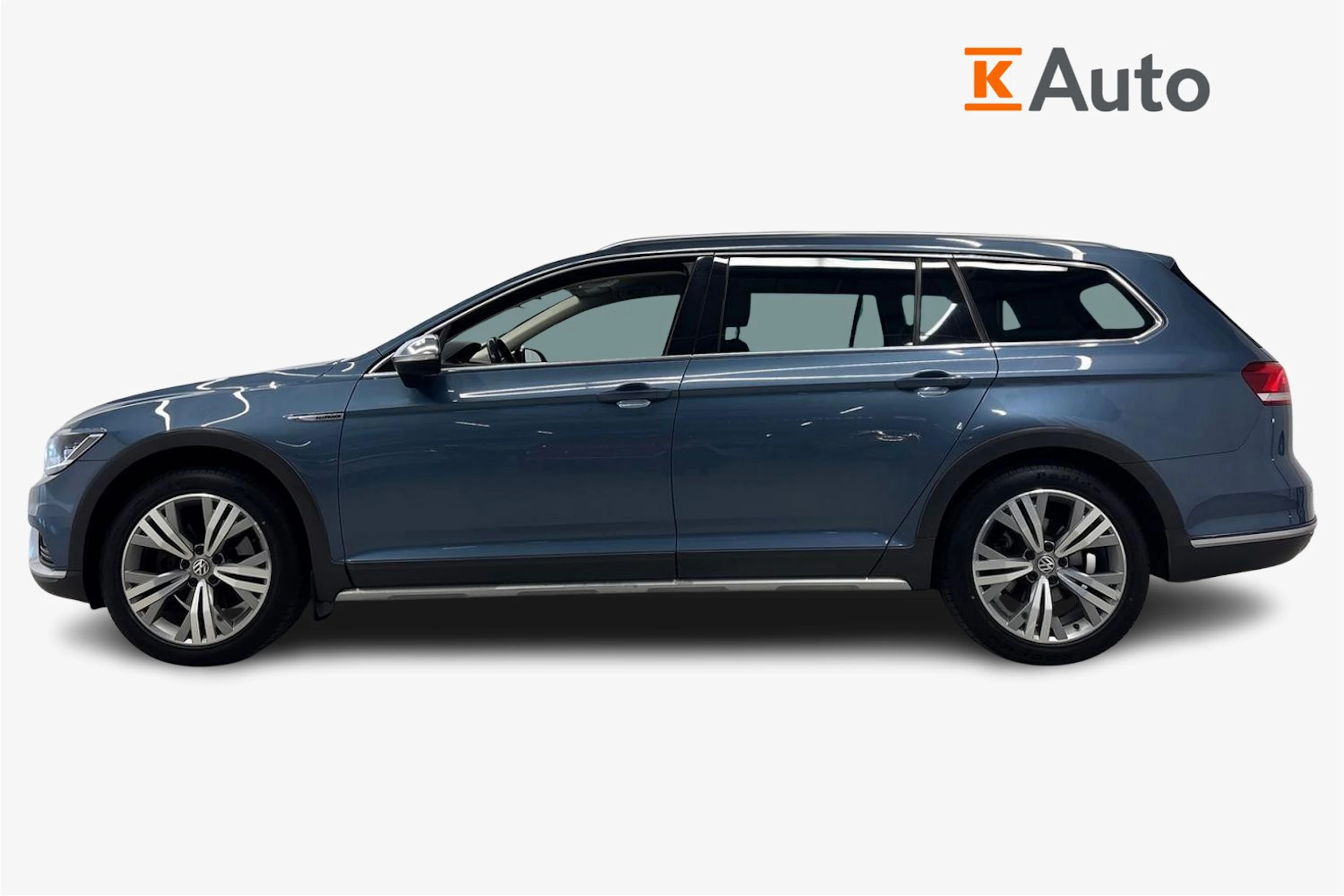 sininen Volkswagen Passat 2018 kuva 5.