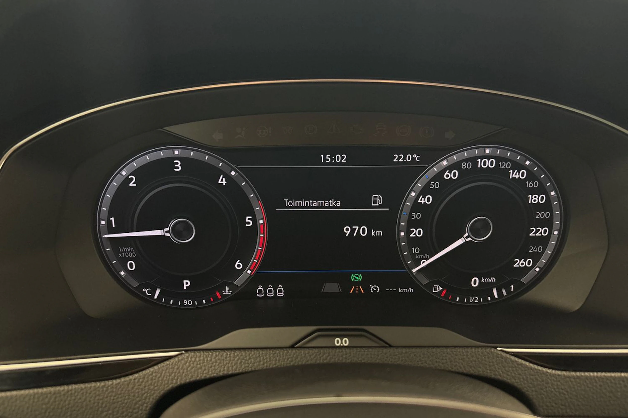 sininen Volkswagen Passat 2018 kuva 13.