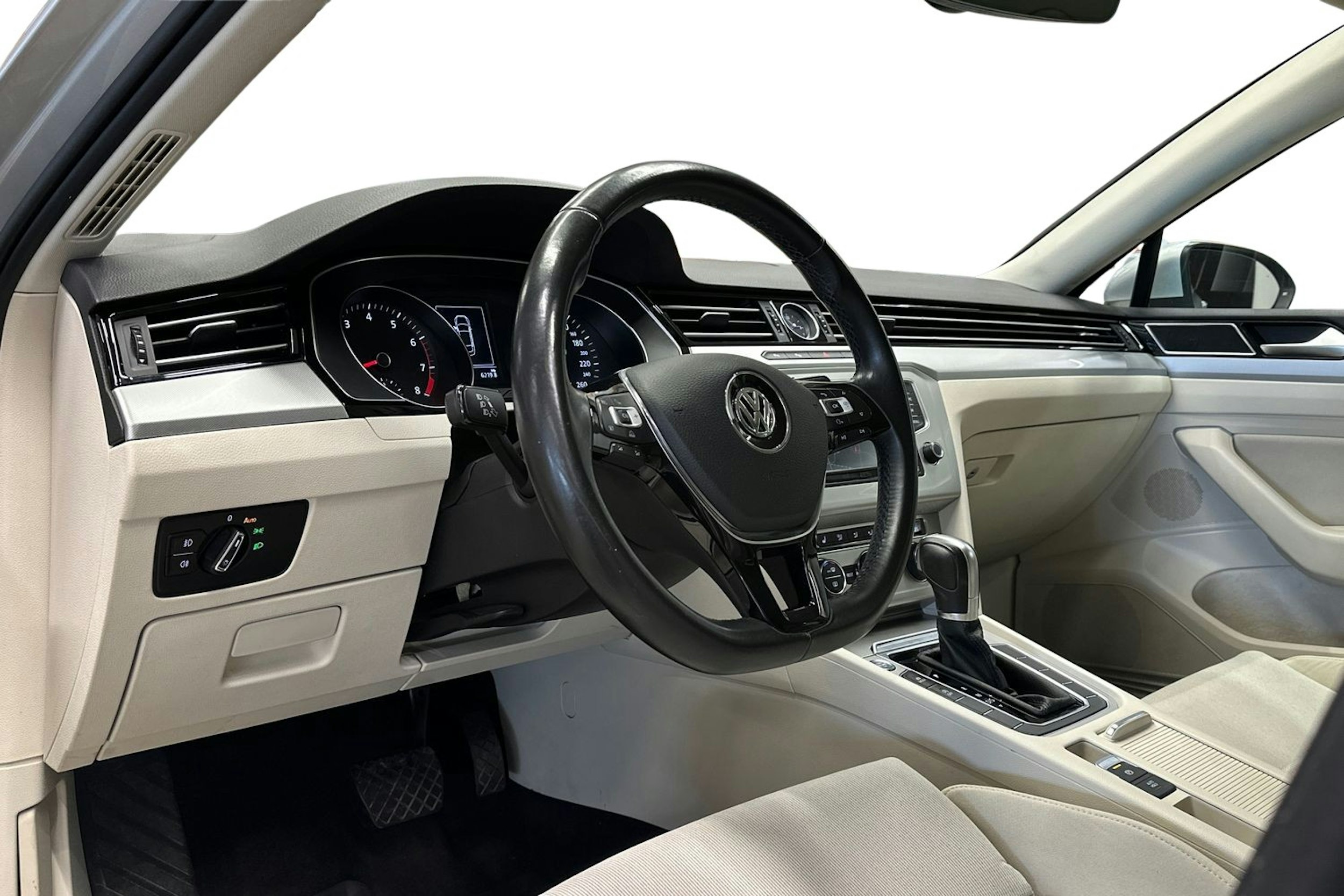 hopea Volkswagen Passat 2017 kuva 7.