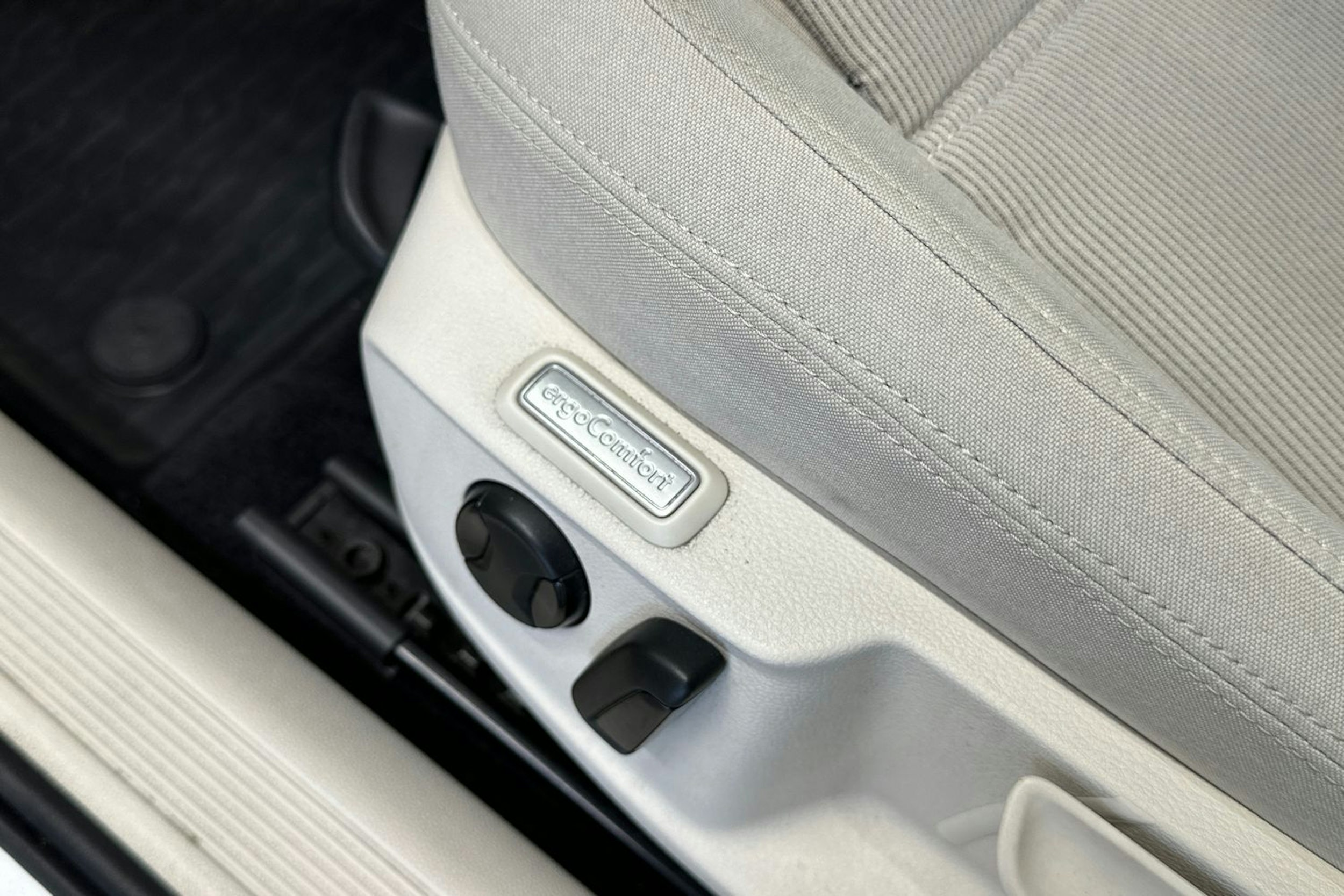 hopea Volkswagen Passat 2017 kuva 16.
