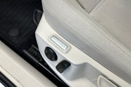 hopea Volkswagen Passat 2017 kuva 16.