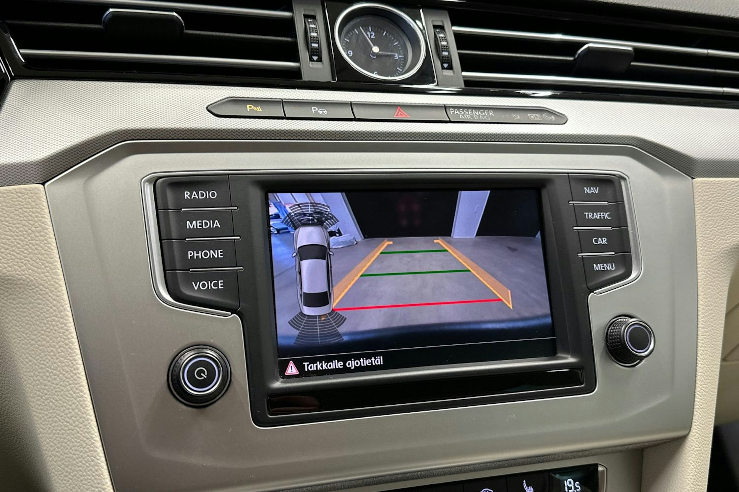 hopea Volkswagen Passat 2017 kuva 21.