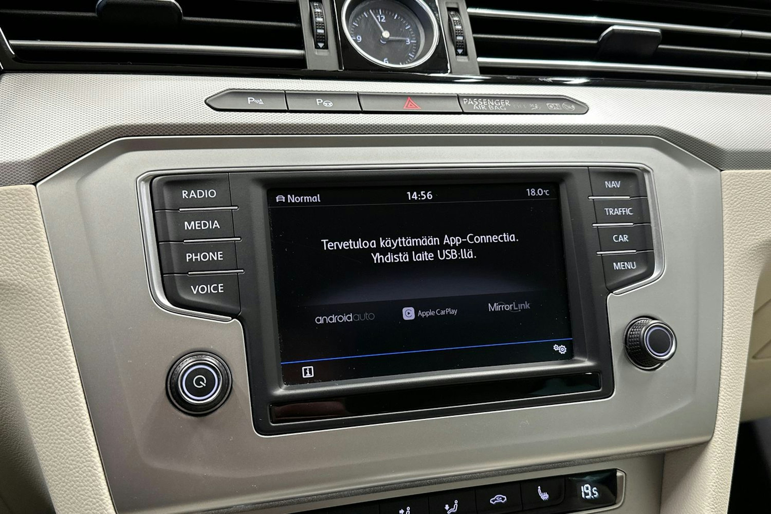 hopea Volkswagen Passat 2017 kuva 22.