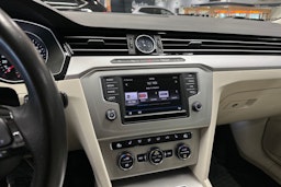 hopea Volkswagen Passat 2017 kuva 23.