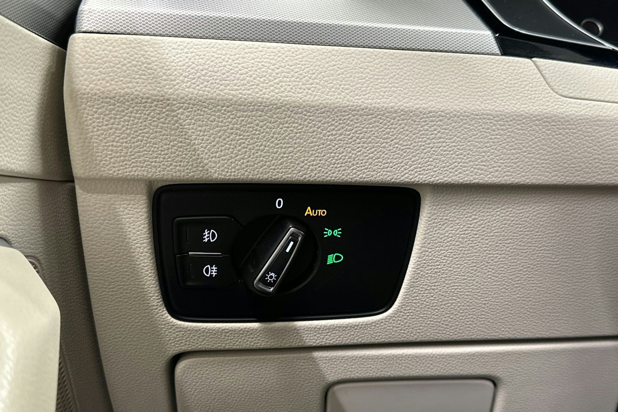 hopea Volkswagen Passat 2017 kuva 28.