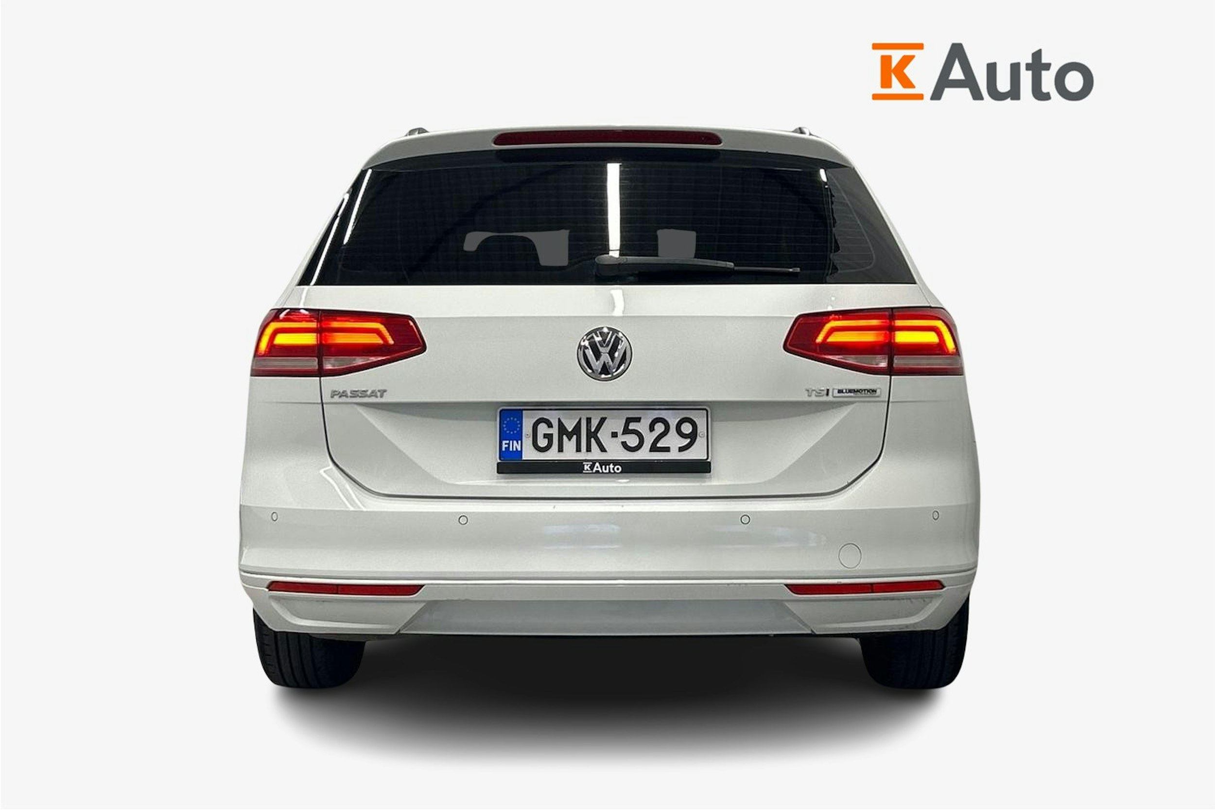 valkoinen Volkswagen Passat 2017 kuva 3.