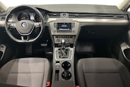 valkoinen Volkswagen Passat 2017 kuva 7.