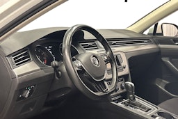 valkoinen Volkswagen Passat 2017 kuva 9.