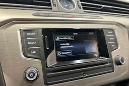 valkoinen Volkswagen Passat 2017 kuva 23.
