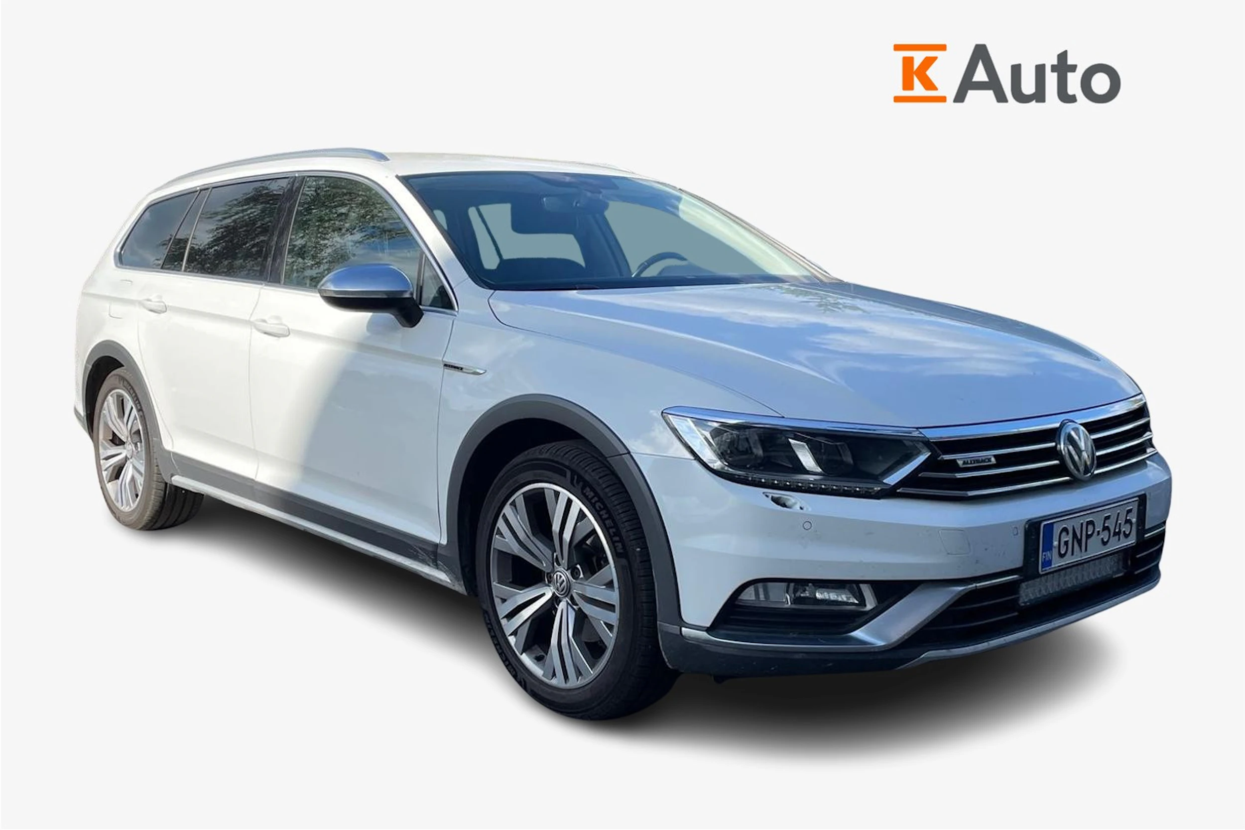 valkoinen Volkswagen Passat 2017 kuva 1.