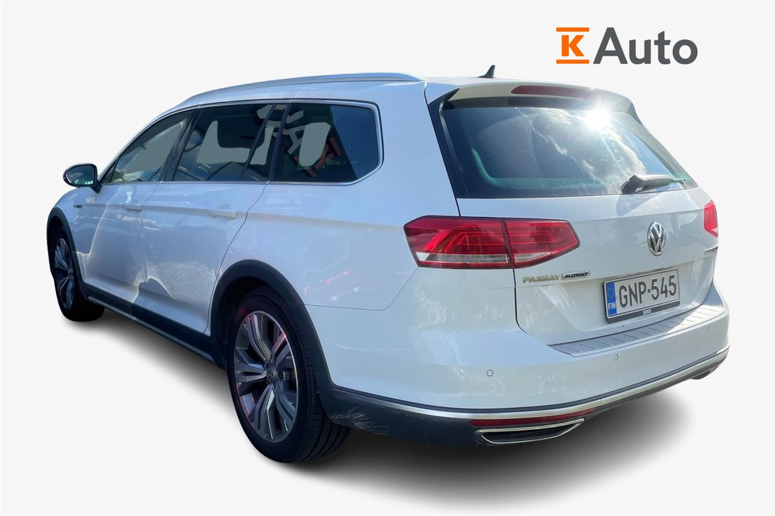 valkoinen Volkswagen Passat 2017 kuva 2.