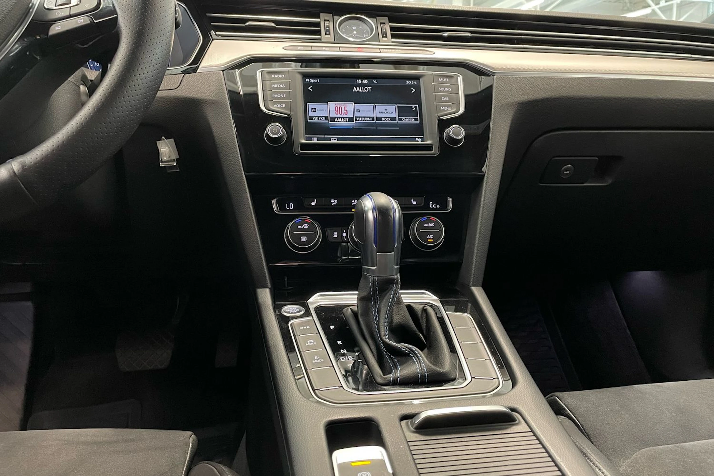 met. sininen Volkswagen Passat 2017 kuva 18.