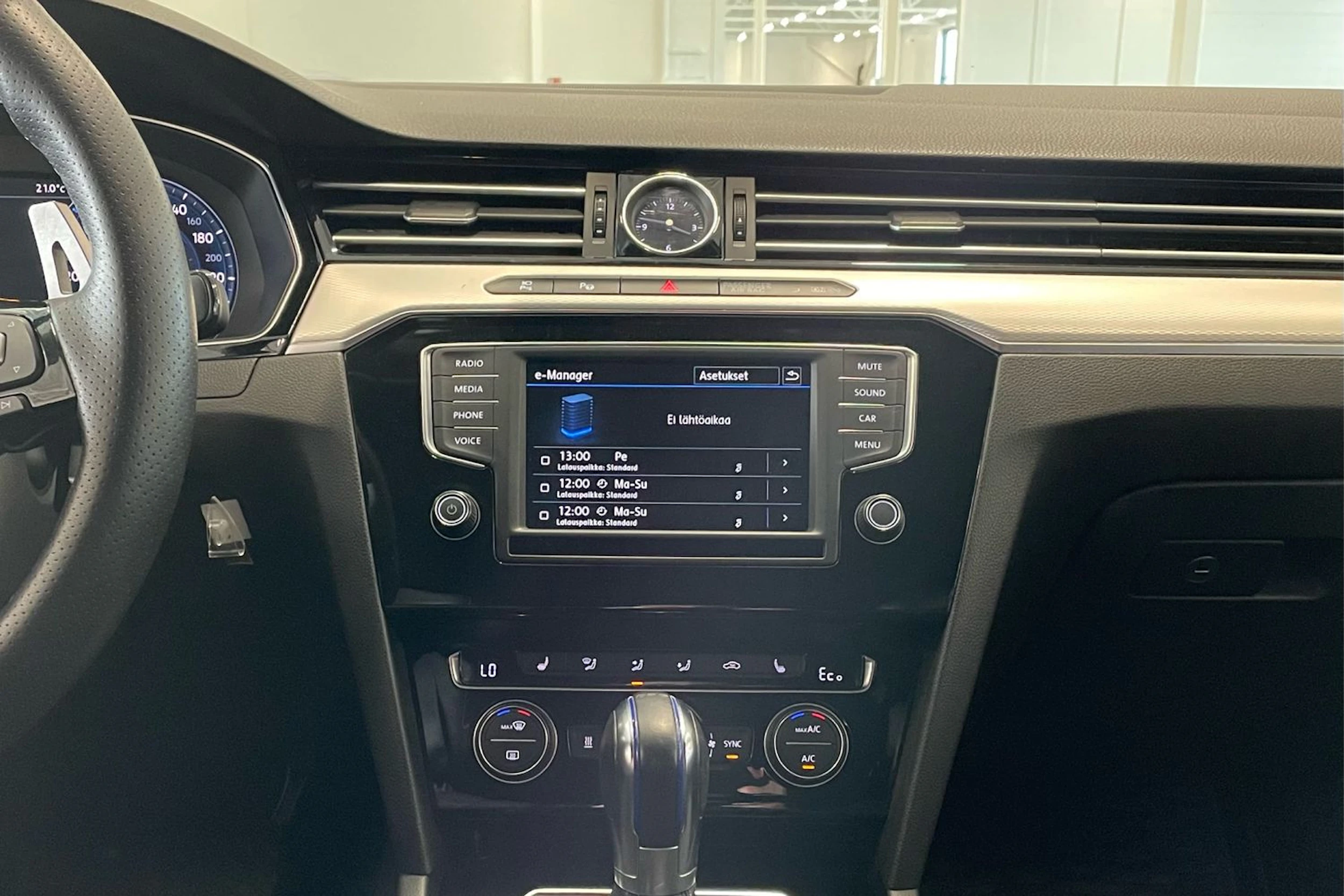 met. sininen Volkswagen Passat 2017 kuva 25.