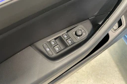 met. sininen Volkswagen Passat 2017 kuva 31.