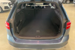met. sininen Volkswagen Passat 2017 kuva 32.