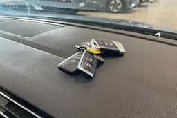 met. sininen Volkswagen Passat 2017 kuva 36.