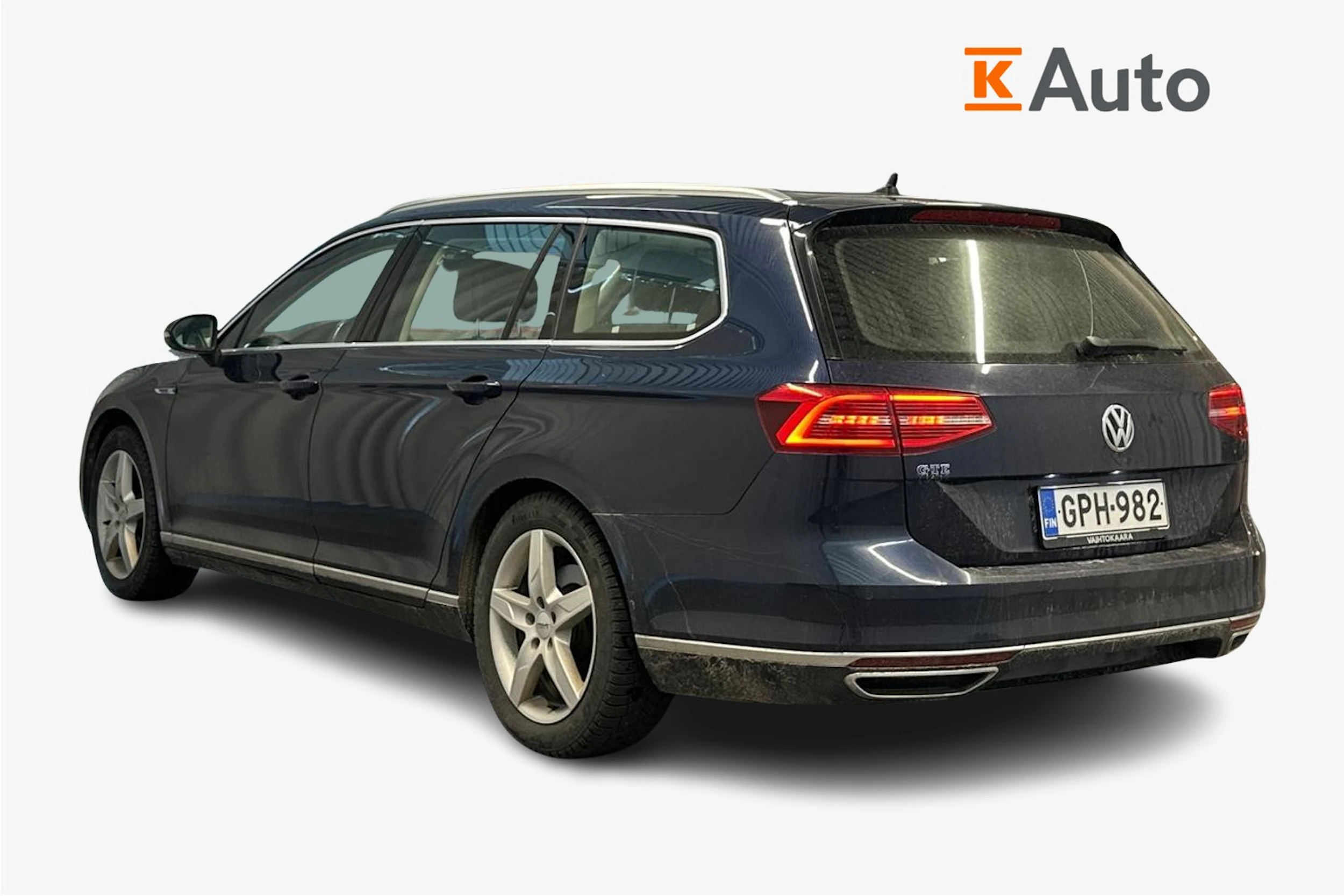 sininen Volkswagen Passat 2017 kuva 2.