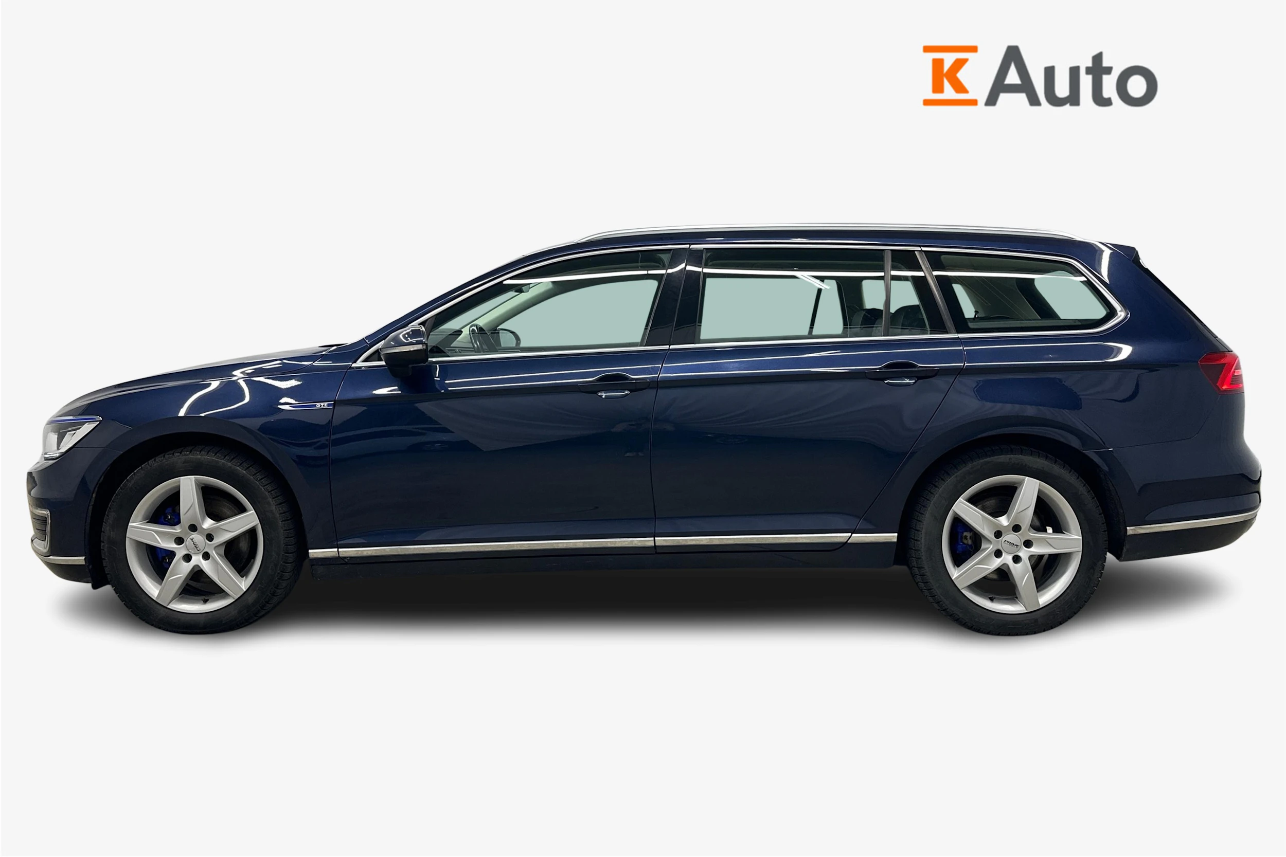 sininen Volkswagen Passat 2017 kuva 5.