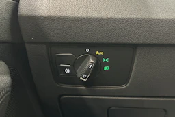 sininen Volkswagen Passat 2017 kuva 23.
