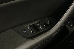 sininen Volkswagen Passat 2017 kuva 24.