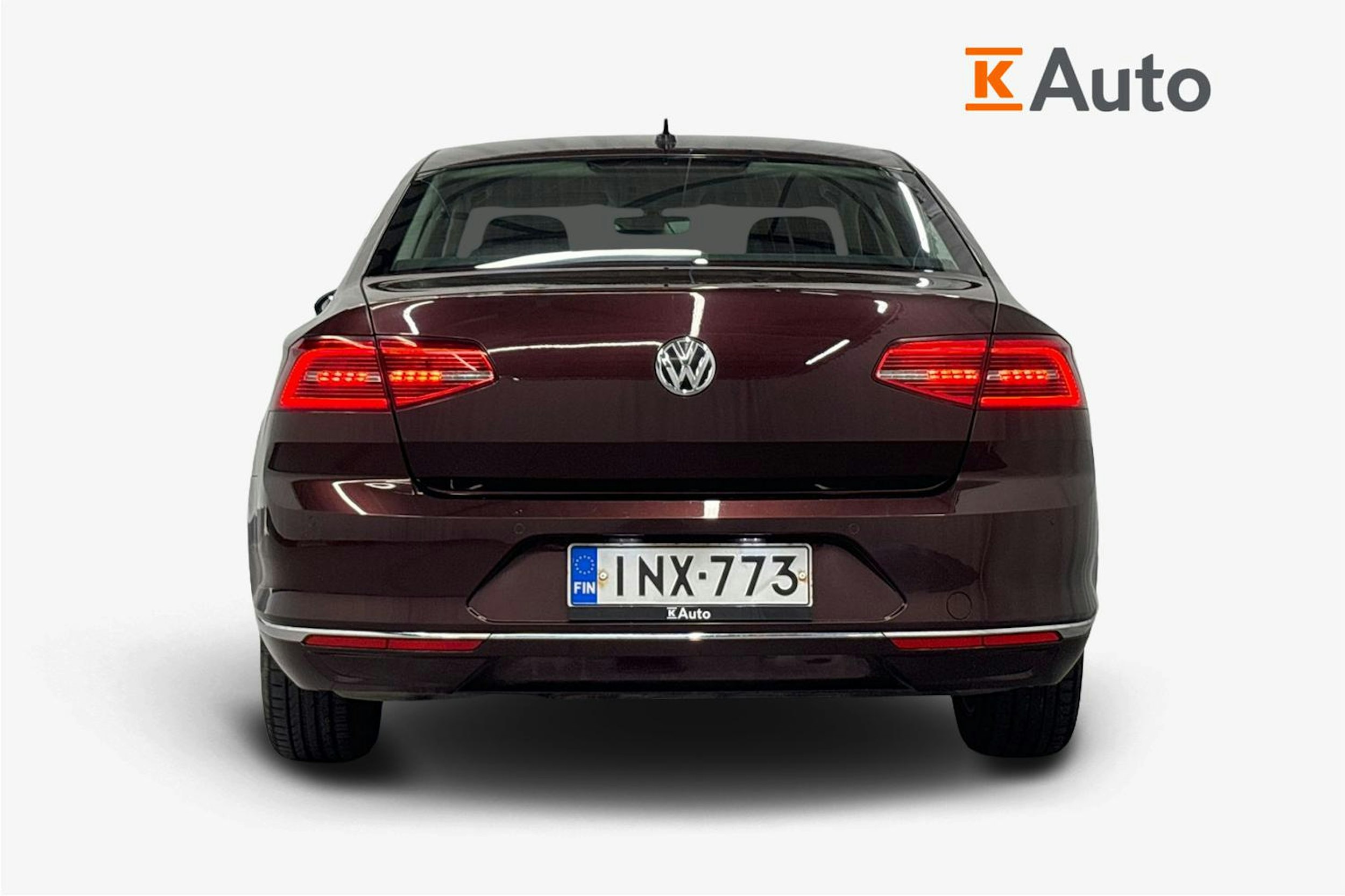 punainen Volkswagen Passat 2017 kuva 3.