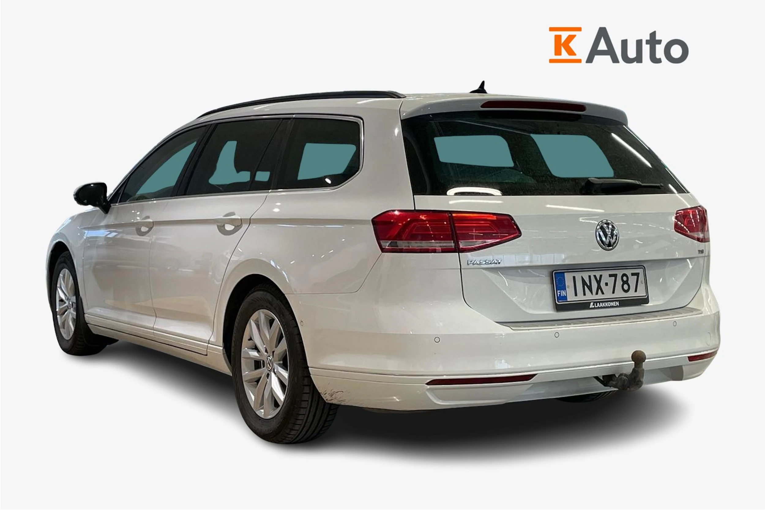 valkoinen Volkswagen Passat 2018 kuva 2.