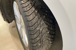 valkoinen Volkswagen Passat 2017 kuva 13.