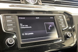 valkoinen Volkswagen Passat 2017 kuva 24.