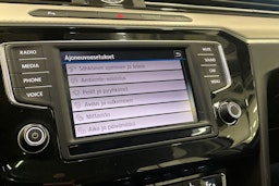 valkoinen Volkswagen Passat 2017 kuva 26.