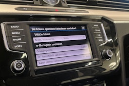 valkoinen Volkswagen Passat 2017 kuva 30.