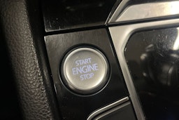 valkoinen Volkswagen Passat 2017 kuva 33.