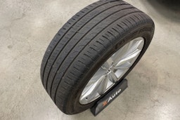 valkoinen Volkswagen Passat 2017 kuva 40.