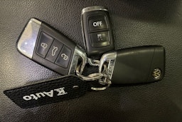 valkoinen Volkswagen Passat 2017 kuva 43.