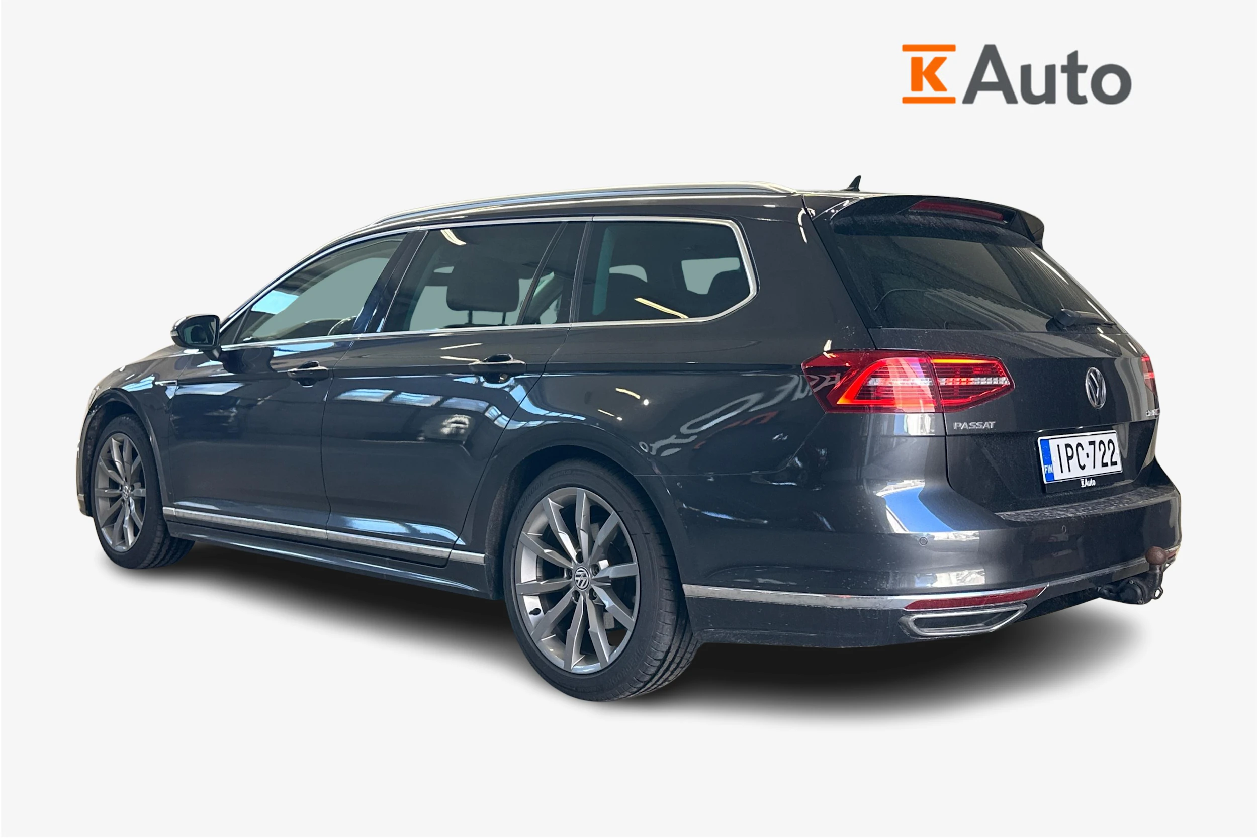 harmaa Volkswagen Passat 2018 kuva 2.