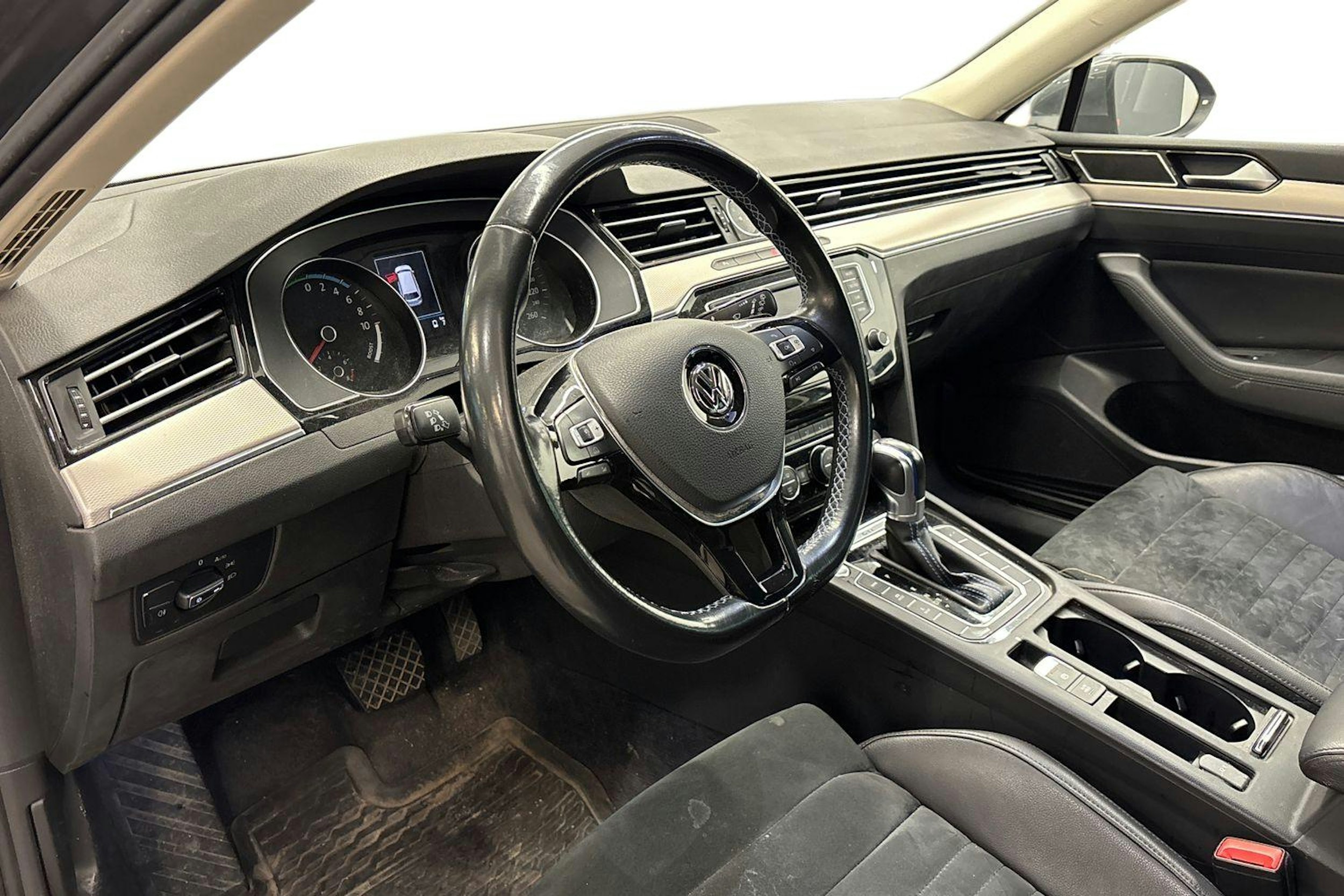 met. harmaa Volkswagen Passat 2017 kuva 3.