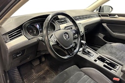 met. harmaa Volkswagen Passat 2017 kuva 3.