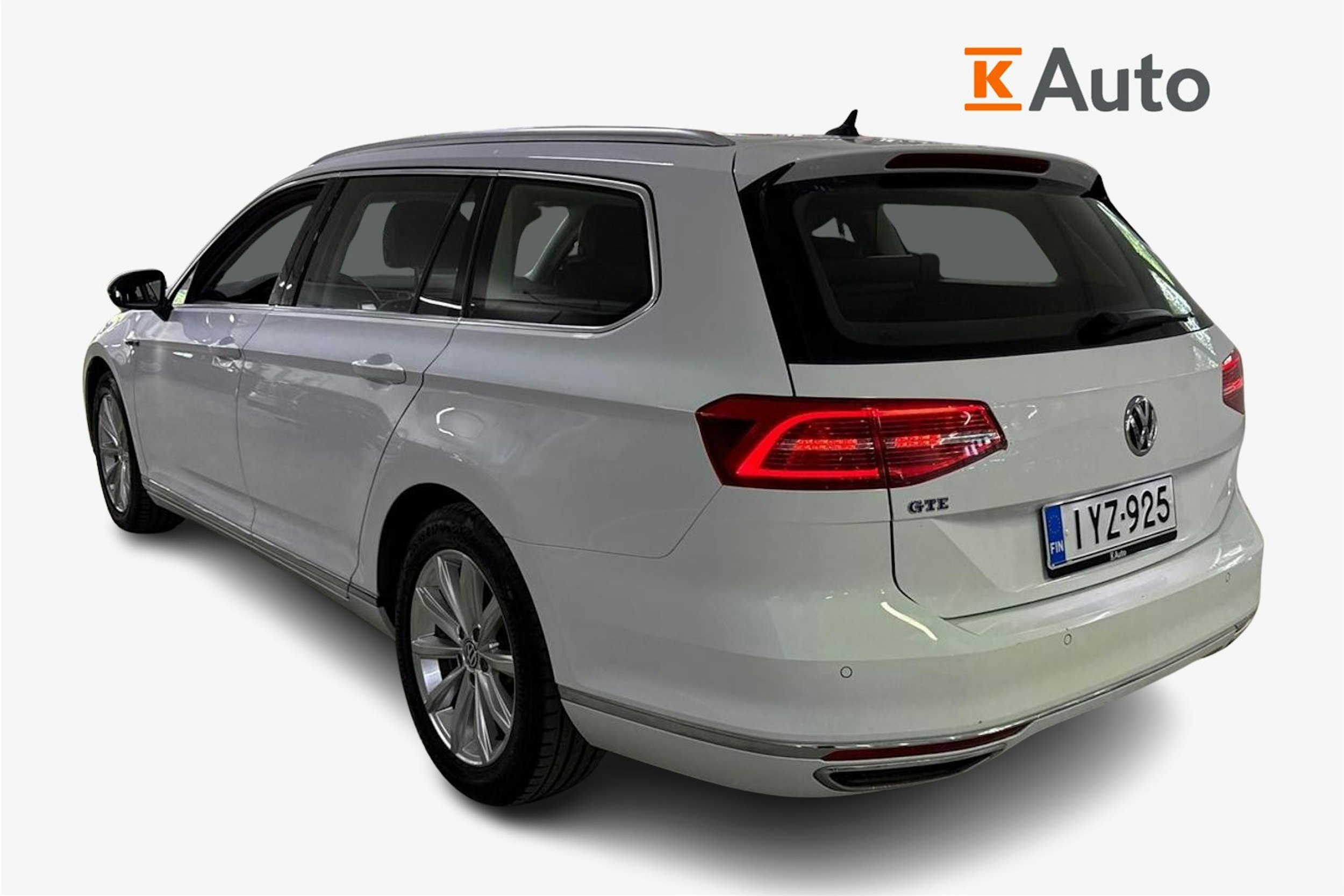 valkoinen Volkswagen Passat 2017 kuva 2.